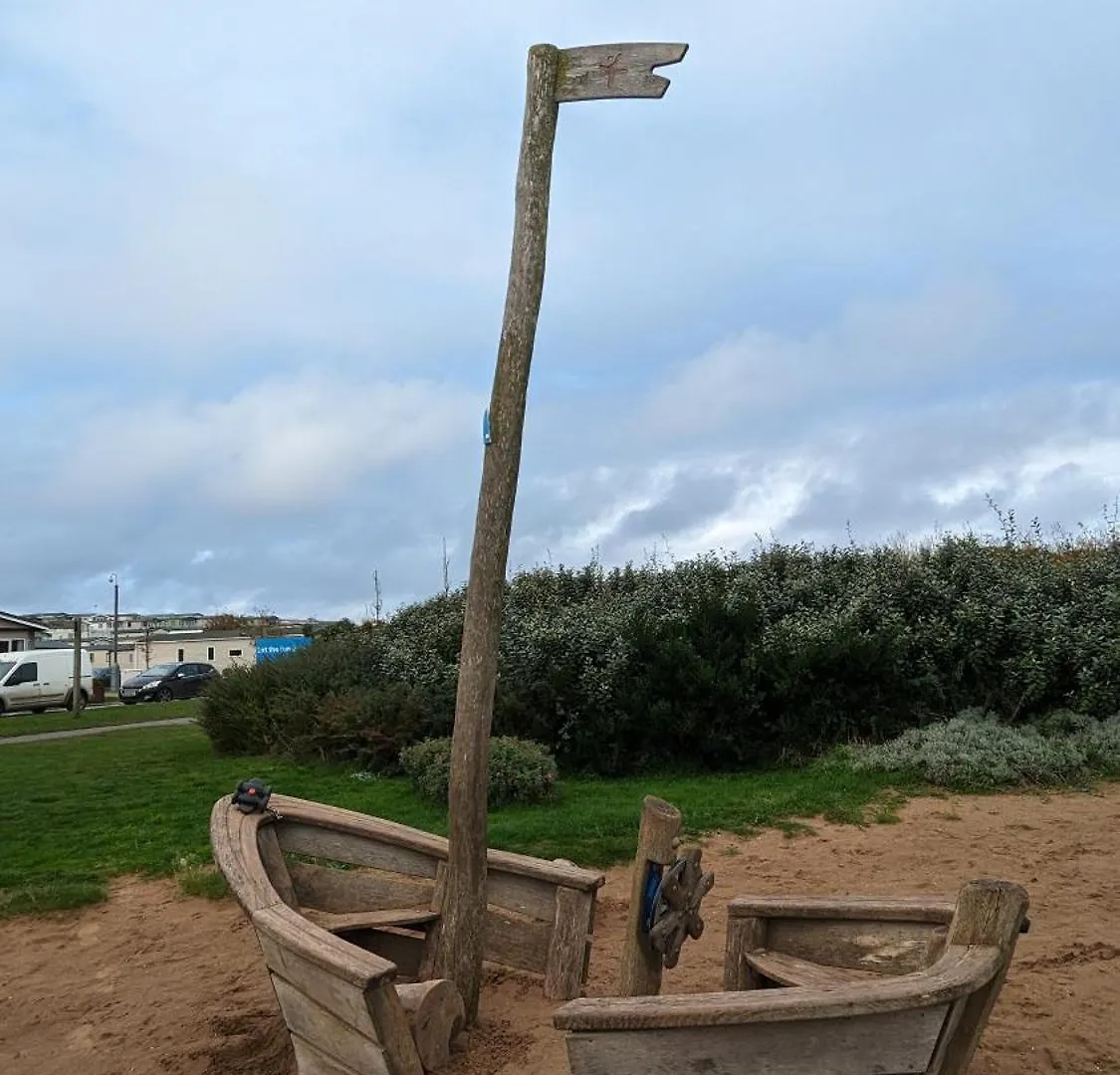 Kemping Floppy Feet Pet Friendly Holiday Home Thornwick Bay, Flamborough